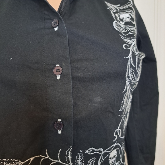 Dead Threads Women Sz M Shirt Goth Western Black Skull Button Down Long Sleeve - Picture 7 of 14